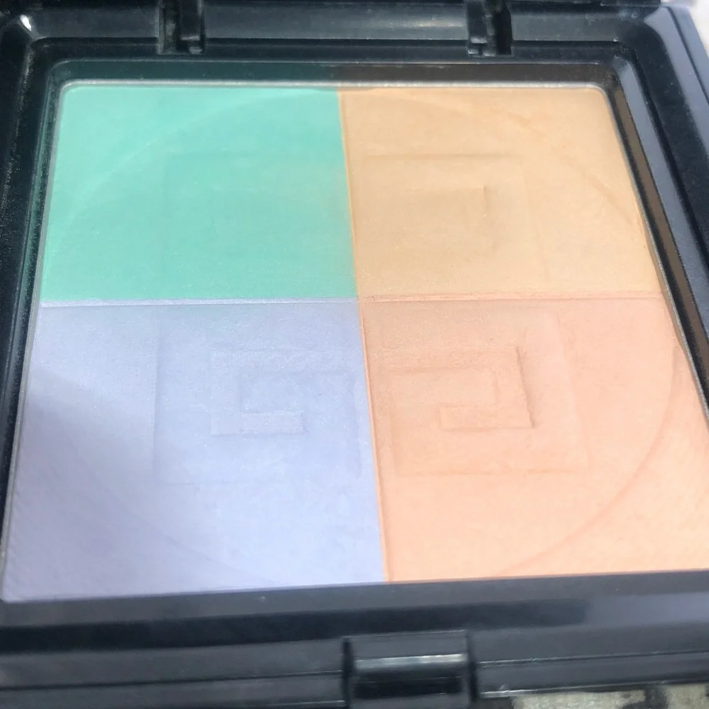 Givenchy prisme libre pressed powder just swatched like new with box